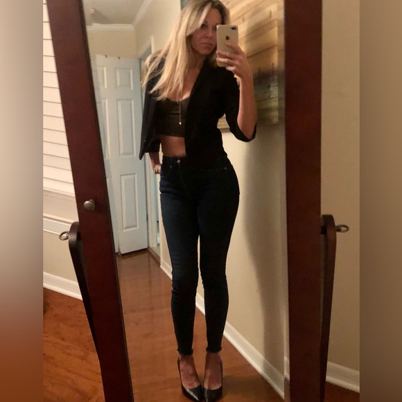 Meet your Posher, Misty - Picture 9 of 16